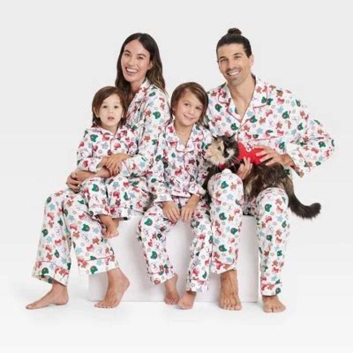 5 Pajamas To Match With Your BFF On Sleepovers
