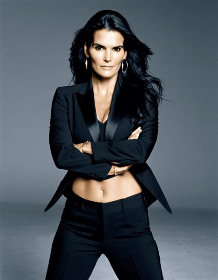 Angie Harmon’s bust: enhanced or just a bustier?