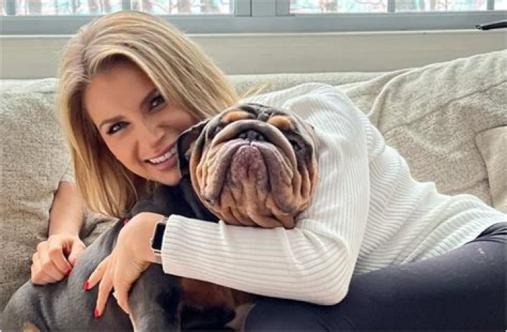 ashley strohmier - Age, Family, Bio