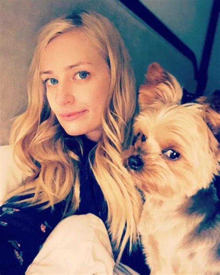 Beth Behrs Pets