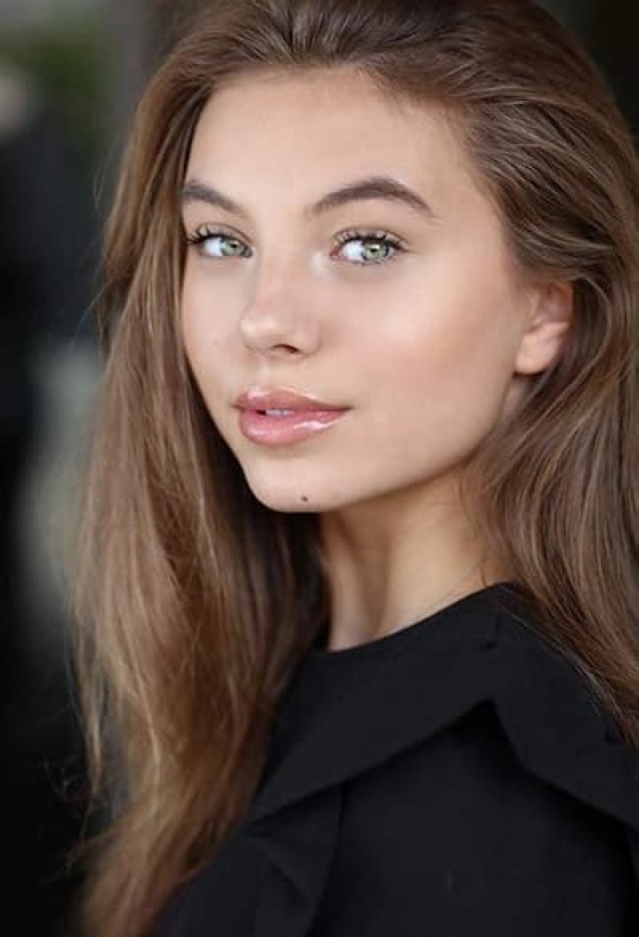 Caitlin Carmichael Bio (Wiki) 