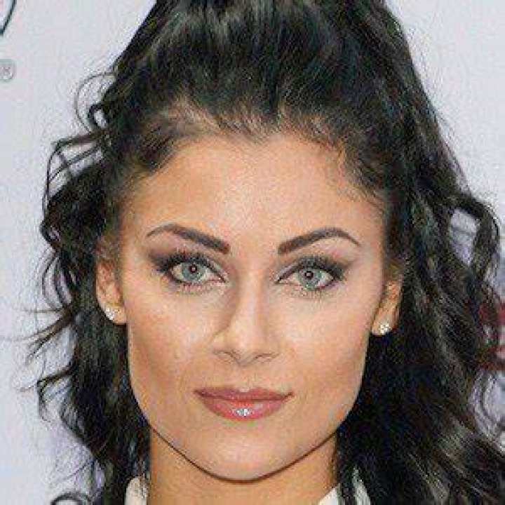 Cally Jane Beech - Age, Family, Bio