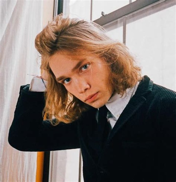 Charlie Plummer Pets