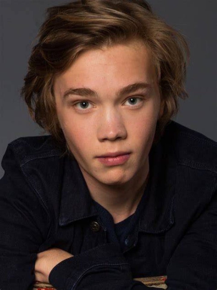 Charlie Plummer's pet Dog