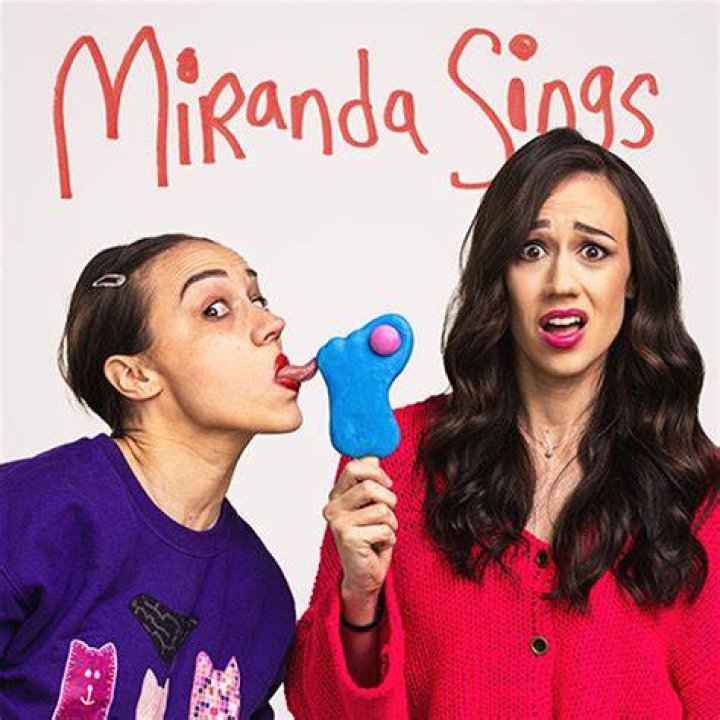 Colleen Ballinger (Miranda Sings)'s pet Moose