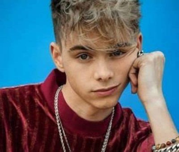 Corbyn Besson Bio (Wiki) 