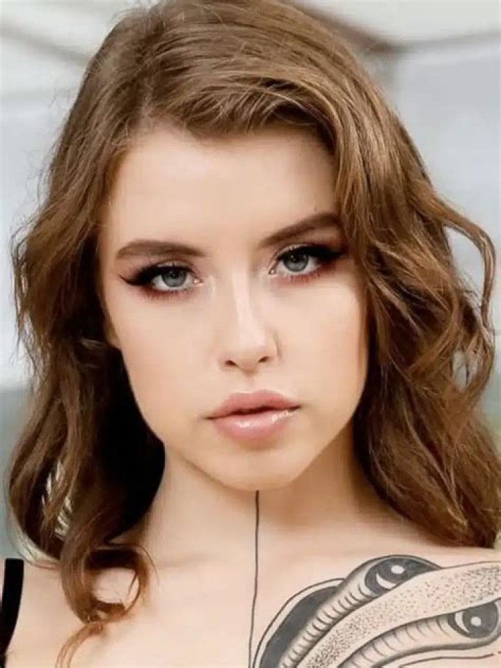 Eden McCoy Bio (Wiki) 