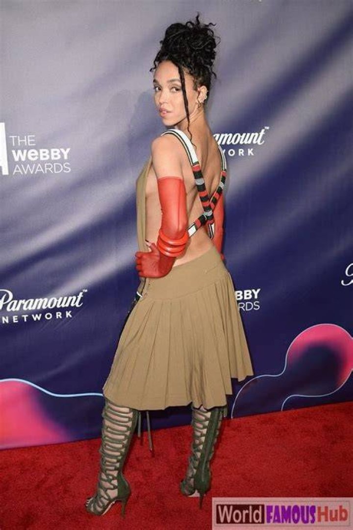 FKA Twigs Bio (Wiki) 