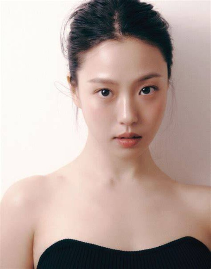 Go Min-si Bio (Wiki) 