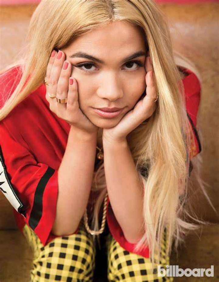 Hayley Kiyoko Gets Emotional Remembering Girlfriend Becca Tilley’s Coming Out Process! Hayley Kiyoko