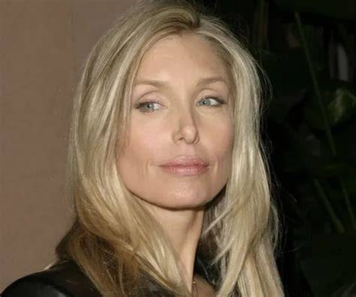Heather Thomas - Age, Family, Bio