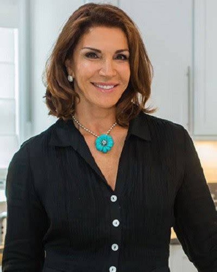 Hilary Farr Bio (Wiki) 