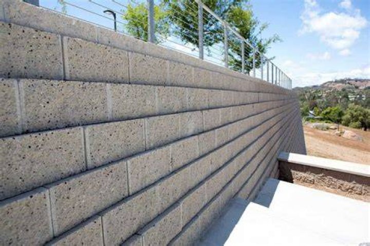 Is stucco considered masonry veneer?