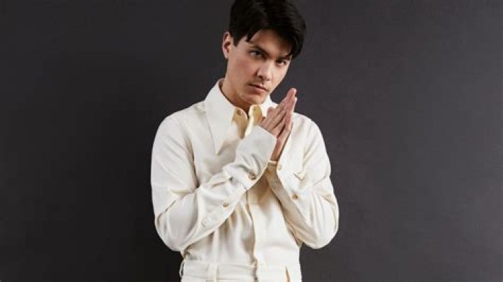 James Phoon Bio (Wiki) 