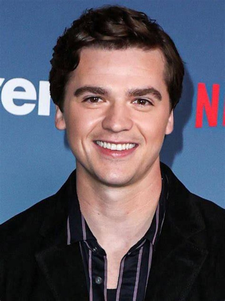 Joel Courtney's pet Dogs