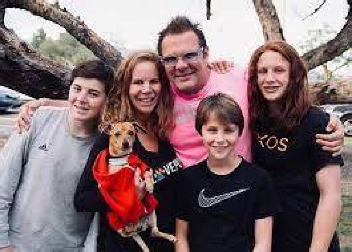 JohnJay Van Es - Age, Family, Bio