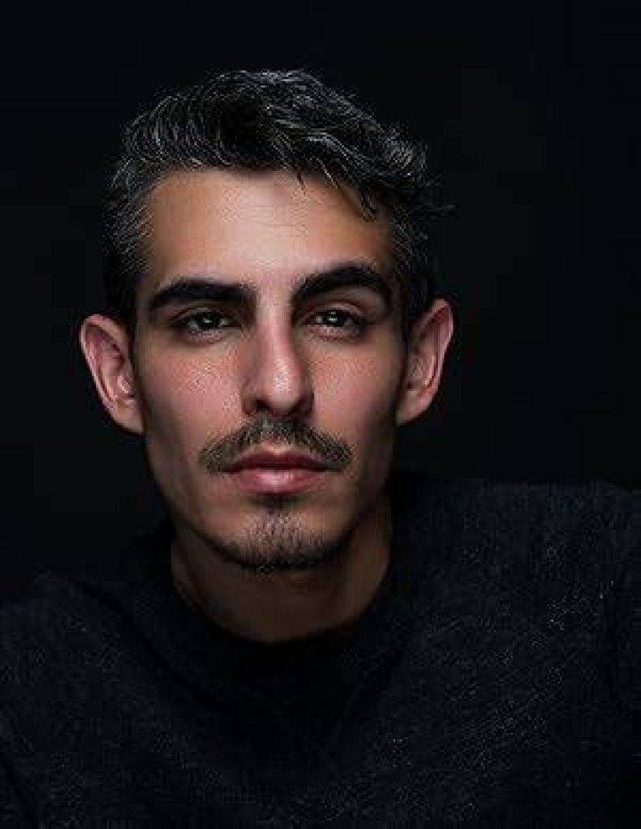 Jonathan Fritschi Prefers To Keep His Married Life away From Social Media's Eye.