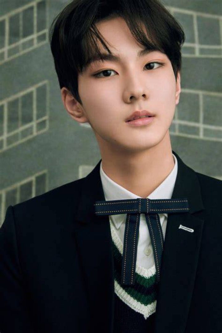 Jungwon - Age, Family, Bio