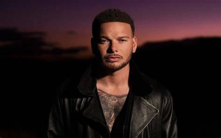 Kane Brown's pet Kash and Kenya