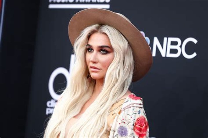Kesha Opens Up About Her Sexuality in the Pride Month! Kesha Opens Up About Her Sexuality in the Pride Month!