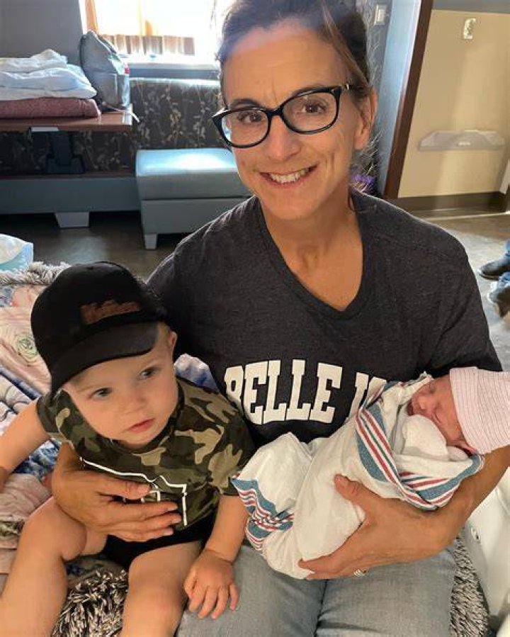 Lori Barczyk - Age, Family, Bio