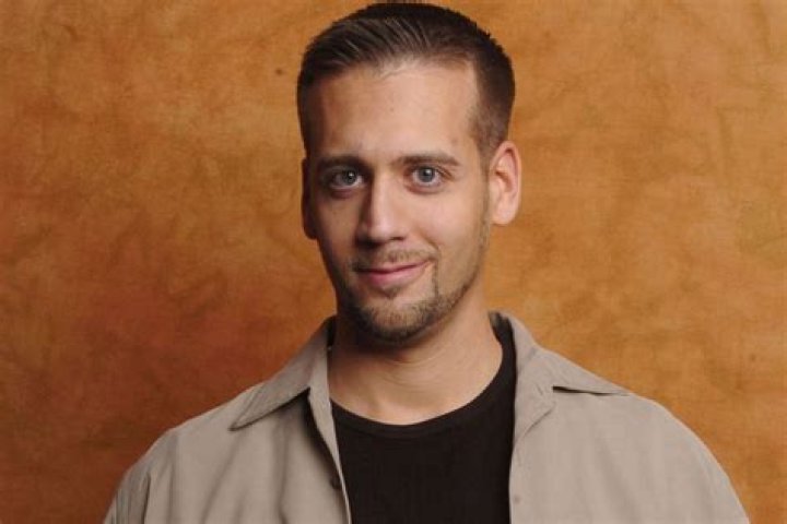 The American boxing commentator Max Kellerman got caught farting throughout the “First Take” debate? Know about his married life and children. Max Kellerman suspended as he smacked his girlfriend