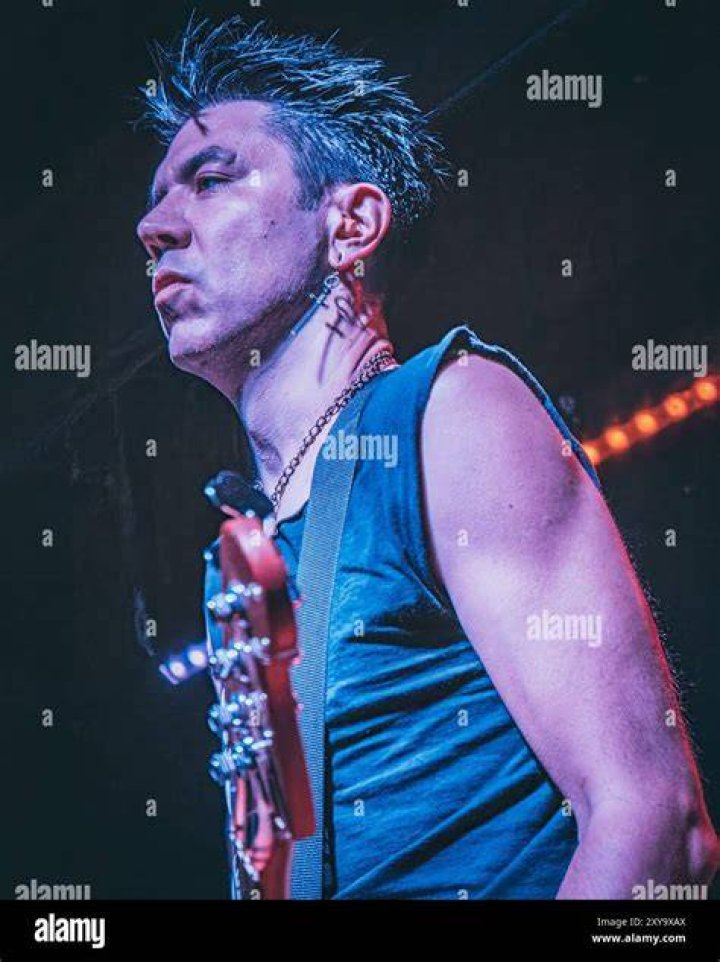 Who is Bobby Alt? Know about his failed marriage with Caroline D’Amore Punk Rock singer Bobby Alt