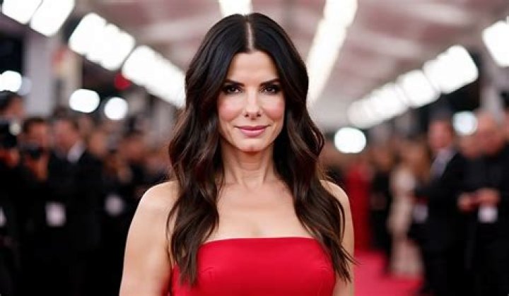 Sandra Bullock Bio (Wiki) 