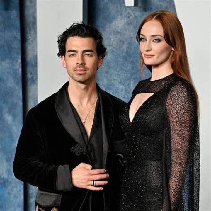 sophie turner joe j