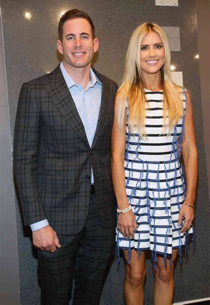 Flip or Flop star Christina El Moussa’s summer fashion is going viral on Internet, Is she dating Nate Thompson, Know more about their relationship Source: Tmz.com (Christina El Moussa and Nate Diaz)