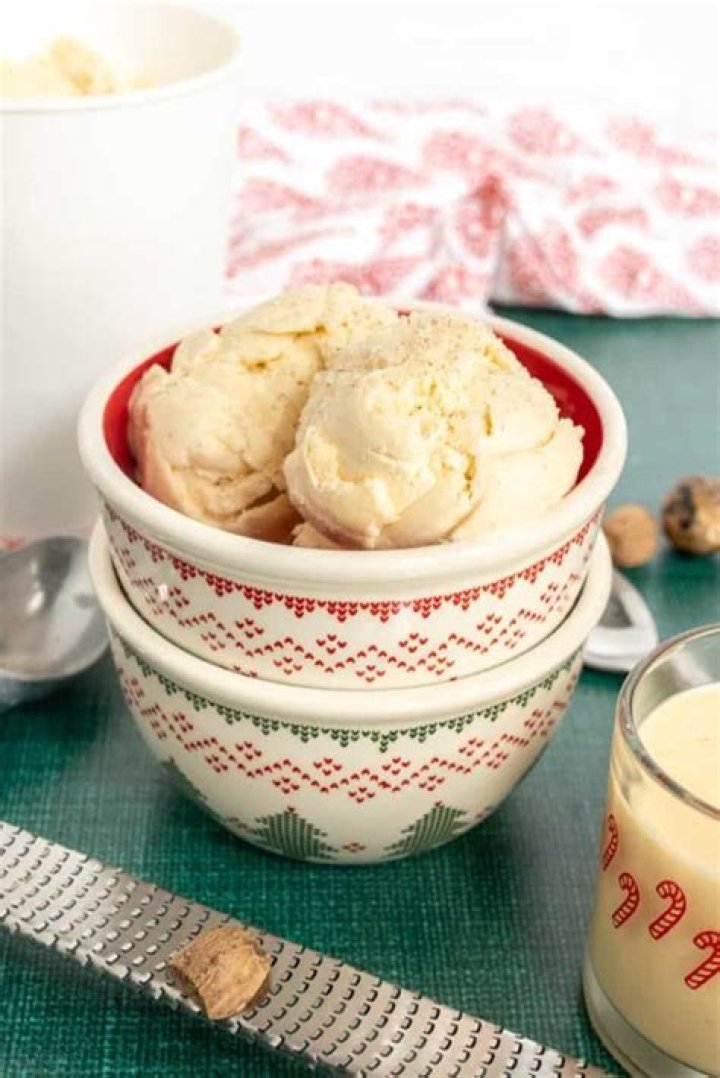 What does eggnog ice cream taste like?