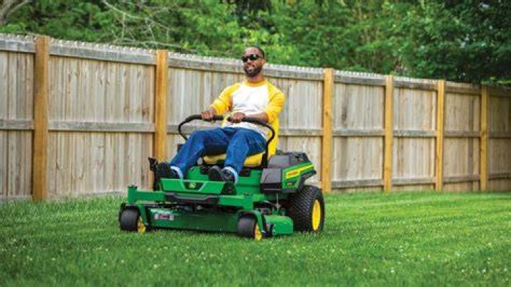 Which lawn mower is best for stripes?