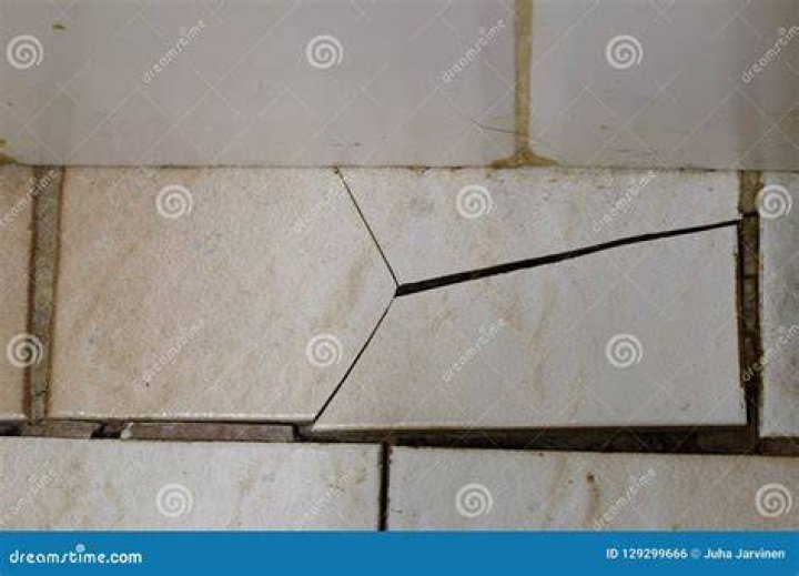Will ceramic tile crack in the cold?
