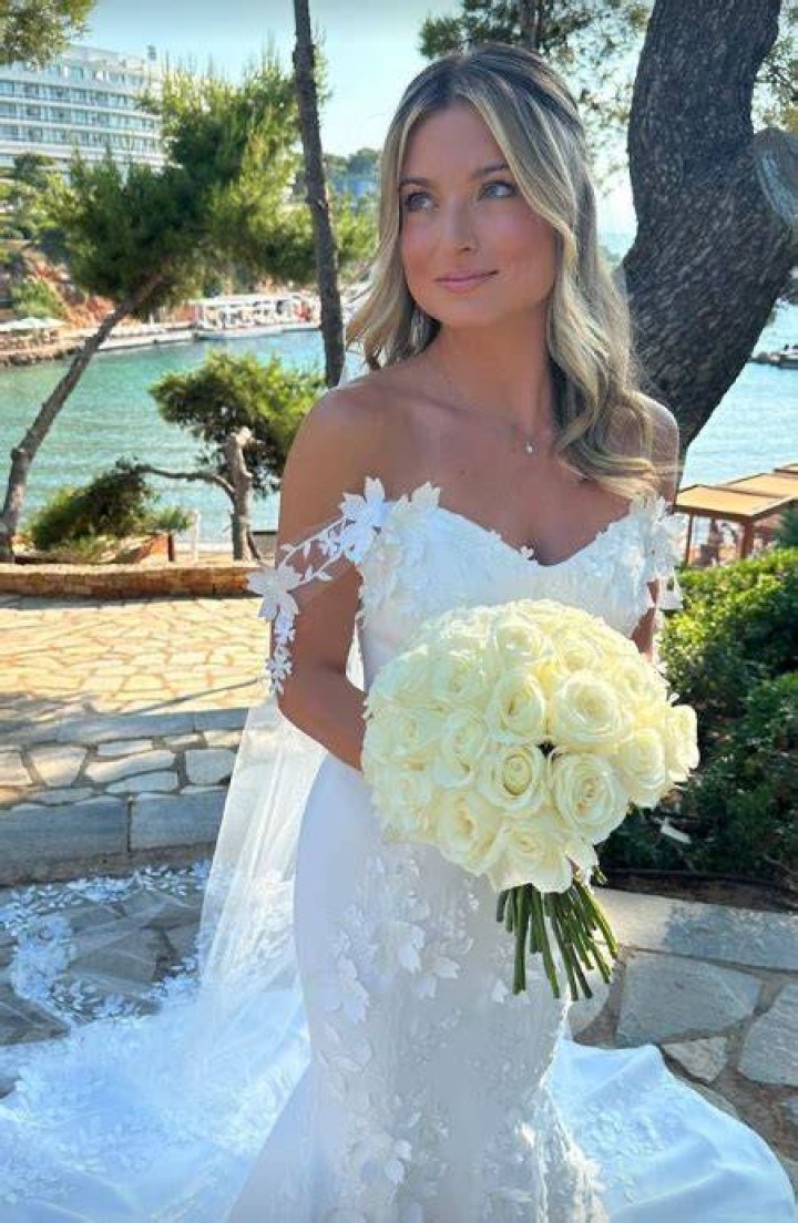 Olivia Harlan Zara Holland
